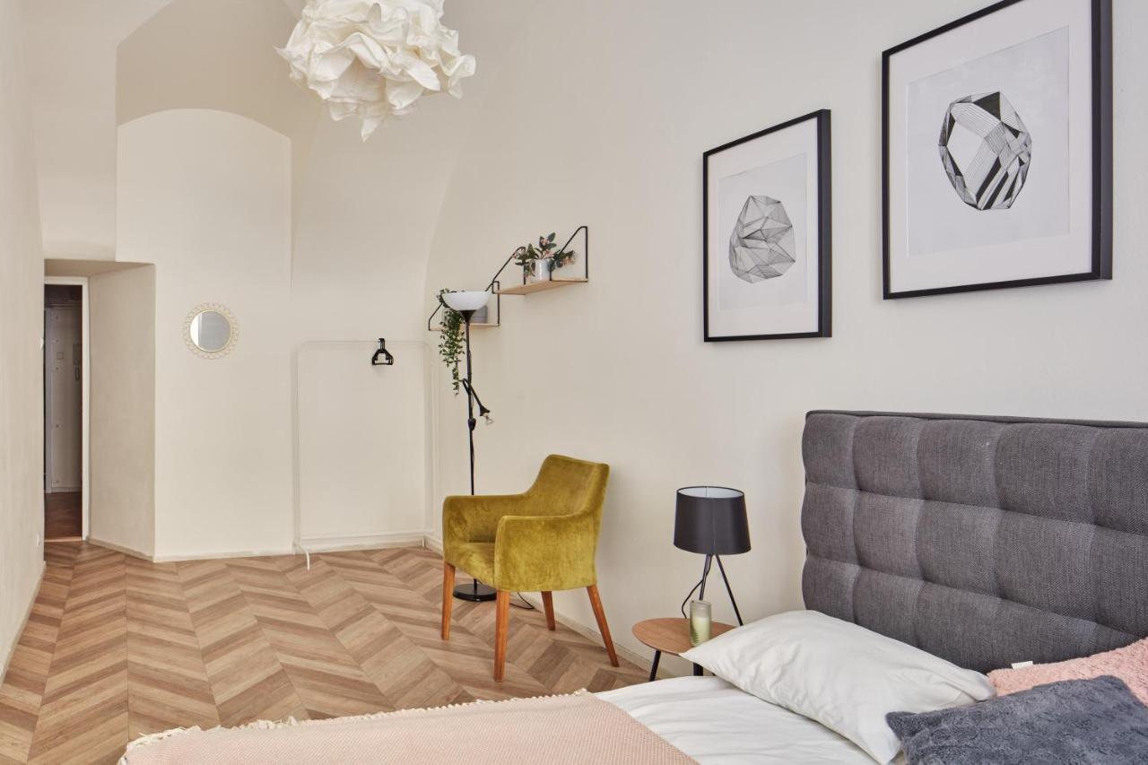 Cozy Flat In New Town By Prague Days Apartman Kültér fotó